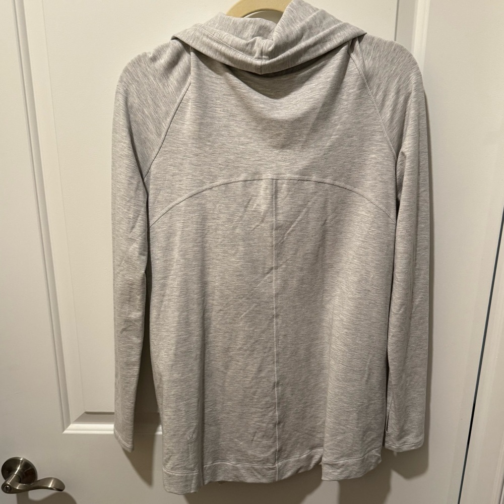 Lululemon Coast Easy Wrap Heathered Core Ultra Light Gray | SIZE: 4 - Picture 9 of 10
